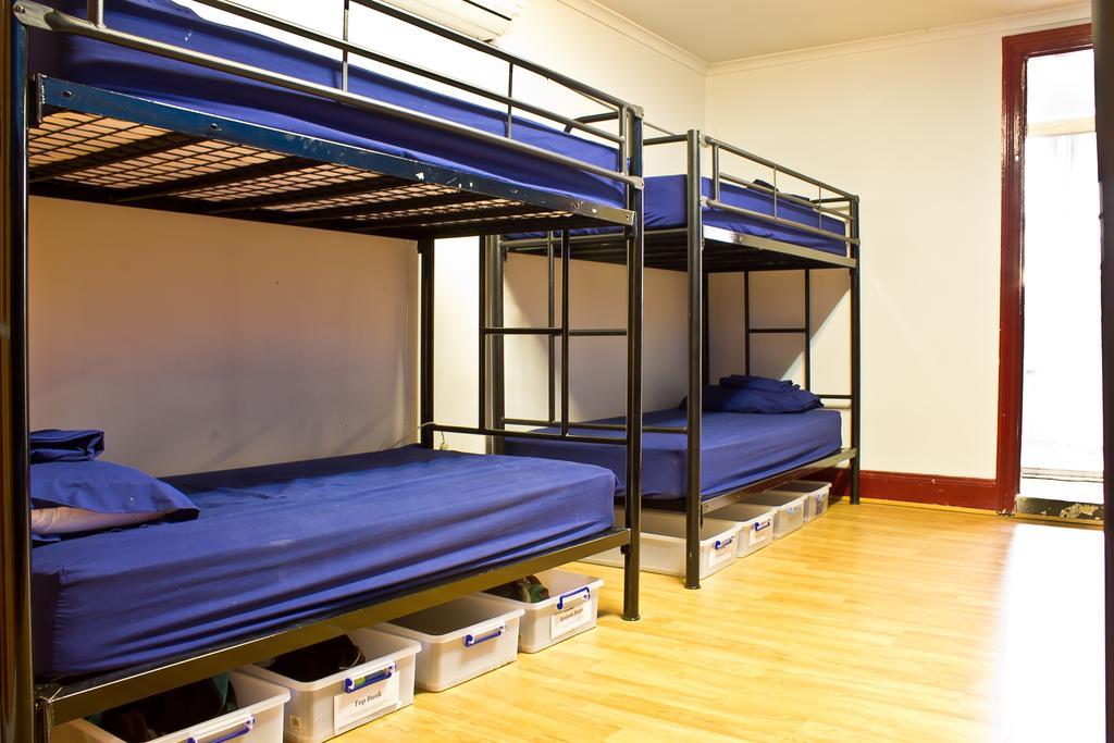 Hostel Mad Monkey Backpackers Kings Cross Sydney Zimmer foto